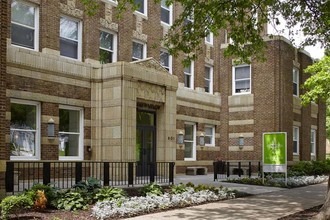 Brownhardt in Kansas City, MO - Foto de edificio - Building Photo