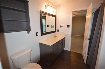 7416 Paraiso Pt in Boerne, TX - Foto de edificio - Building Photo