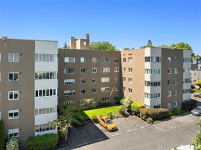1800 Taylor Ave N in Seattle, WA - Building Photo - Building Photo