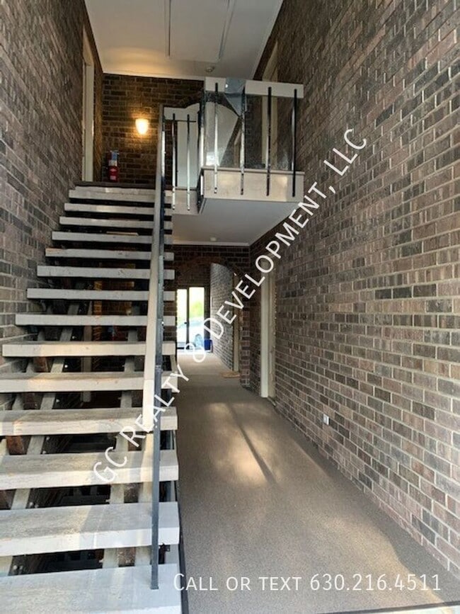 20 Simpson St in Geneva, IL - Building Photo - Building Photo