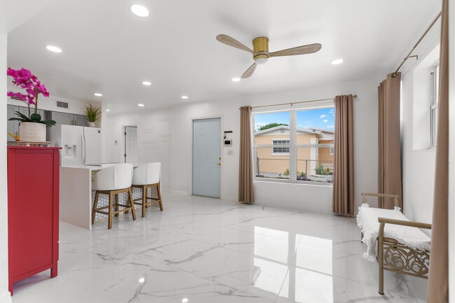 201 NE 28th Ct in Boynton Beach, FL - Building Photo - Building Photo