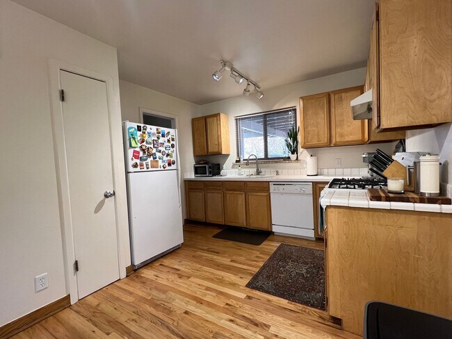 1401 Bradley Dr in Boulder, CO - Building Photo - Building Photo