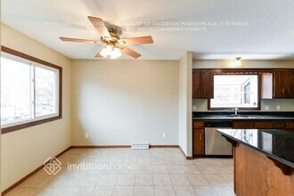 9532 Monroe St NE in Blaine, MN - Building Photo - Building Photo