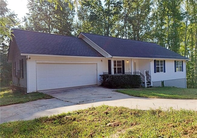 54 Poplar Rd in Commerce, GA - Building Photo - Building Photo