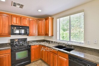 2344 W Barwick Dr in Phoenix, AZ - Building Photo - Building Photo