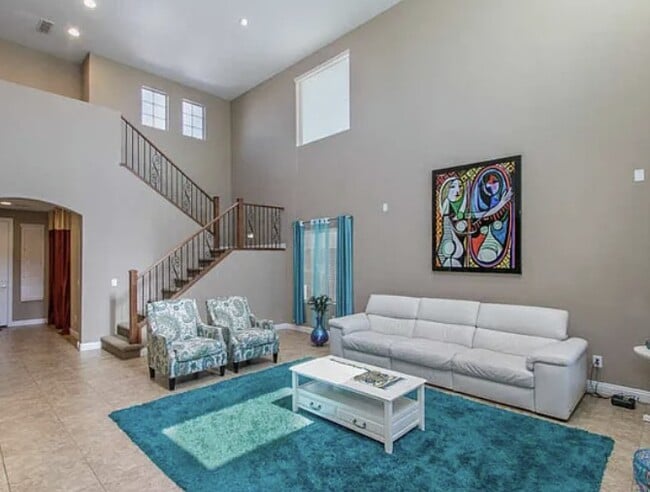 10743 W Desert Elm Ln in Peoria, AZ - Foto de edificio - Building Photo