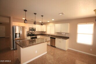 10533 W Louise Dr in Peoria, AZ - Building Photo - Building Photo