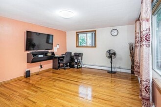 2245 W Farwell Ave, Unit 1A in Chicago, IL - Building Photo - Building Photo