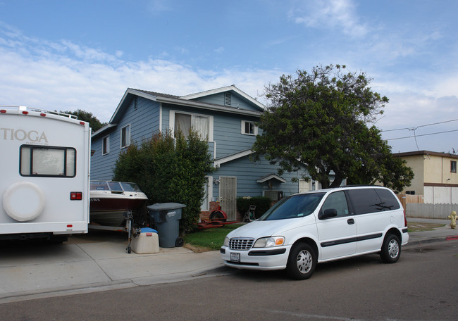 1010-1012 Fern Ave in Imperial Beach, CA - Building Photo - Building Photo