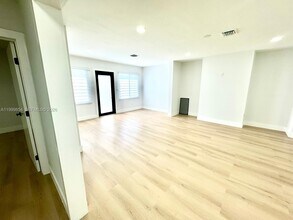 4131 NW 11th Pl in Miami, FL - Building Photo - Building Photo