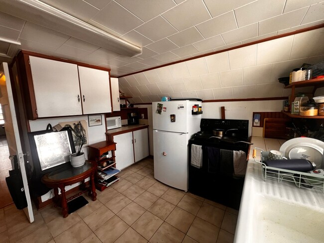 property at 9 Elsmere Ave