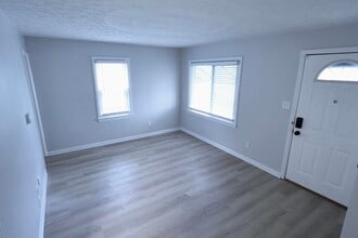 843 Davies Ave in Akron, OH - Building Photo - Building Photo