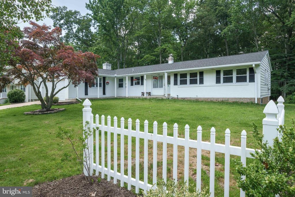 3335 S Rockfield Dr in Wilmington, DE - Building Photo