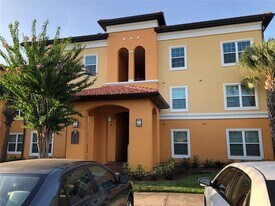 5475 Vineland Rd in Orlando, FL - Building Photo