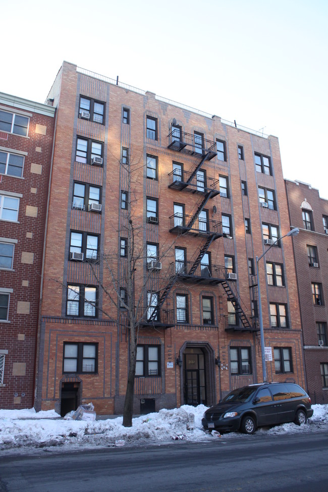 2610 University Ave in Bronx, NY - Building Photo - Building Photo