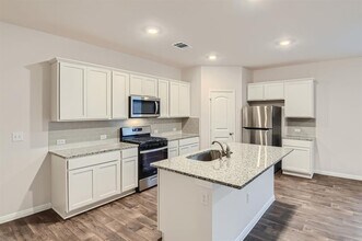 709 Iron Brg Rd in Georgetown, TX - Building Photo - Building Photo