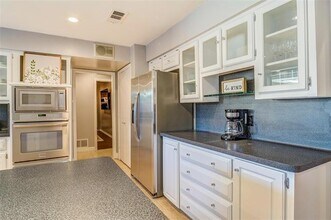 6009 Black Berry Ln in Dallas, TX - Building Photo - Building Photo
