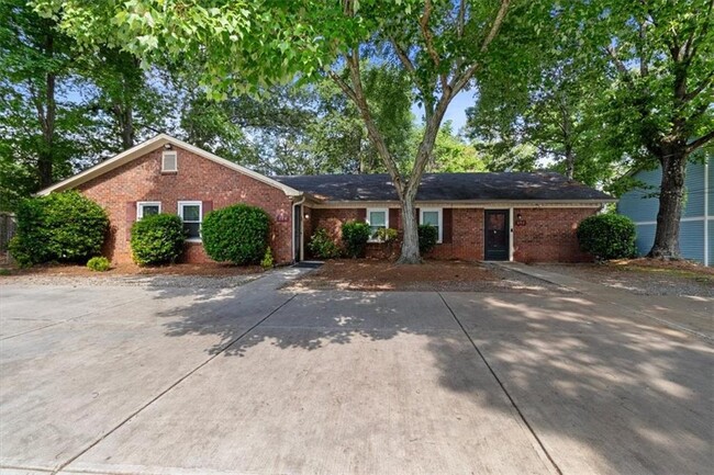 property at 894 Five Forks Trickum Rd SW