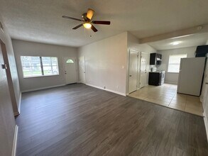 1204 Carthage Dr in Jacksonville, FL - Building Photo - Building Photo