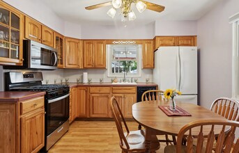 38788 Congressional Ln in Willoughby, OH - Building Photo - Building Photo