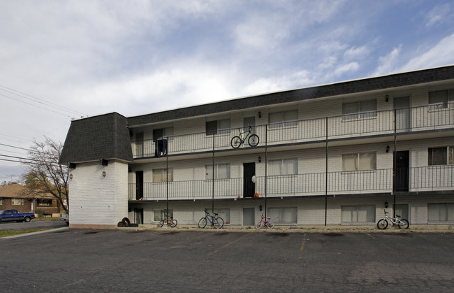 348 N 400 W in Provo, UT - Foto de edificio - Building Photo