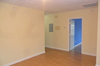 848 Waverly St in Framingham, MA - Building Photo - Building Photo