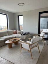 400 W Broadway in Boston, MA - Building Photo - Building Photo