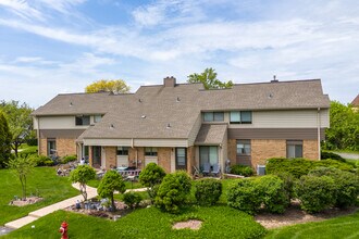Homes on the Park in Milwaukee, WI - Foto de edificio - Building Photo