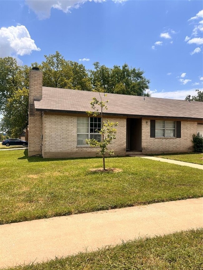301 12th St in Pflugerville, TX - Building Photo - Building Photo