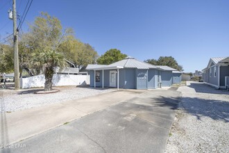 406 Dolphin St in Panama City Beach, FL - Building Photo - Building Photo