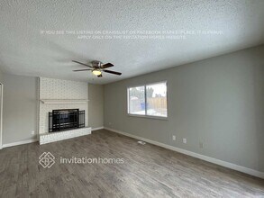 8135 Woody Creek Dr in Colorado Springs, CO - Foto de edificio - Building Photo