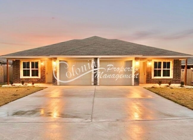 property at 3109 B Ochiltree Dr