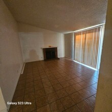 2711 San Gorgonio St in Las Vegas, NV - Building Photo - Building Photo