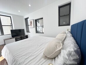 18 Avenue B in New York, NY - Building Photo - Building Photo