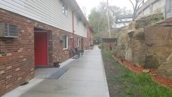 Green Valley Apartments in Morgantown, WV - Building Photo