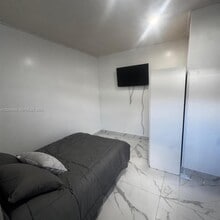 15761 SW 42nd Terrace in Miami, FL - Building Photo - Building Photo