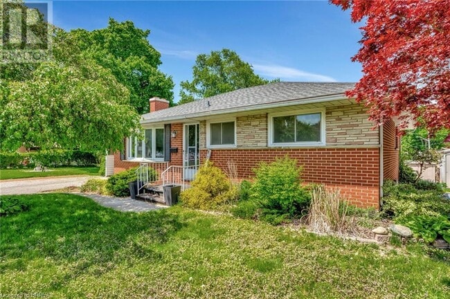 property at 1017 Braeside St