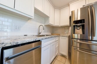 1410 Herkimer St in Houston, TX - Building Photo - Building Photo