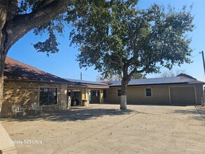 8816 N Ware Rd in McAllen, TX - Foto de edificio - Building Photo