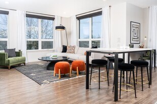 Eastline Central in Redmond, WA - Building Photo