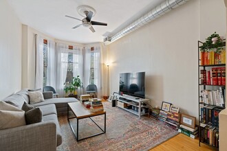 2019 W Thomas St in Chicago, IL - Building Photo - Building Photo