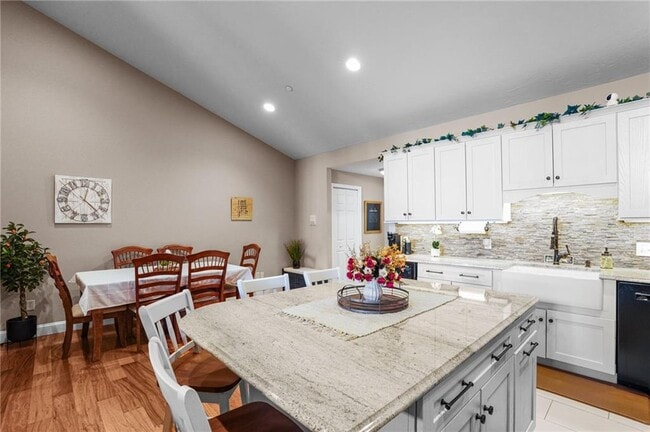 1 Tupperware Dr in North Smithfield, RI - Building Photo - Building Photo