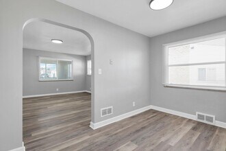 1820 Oakwood Ave in Columbus, OH - Building Photo - Building Photo