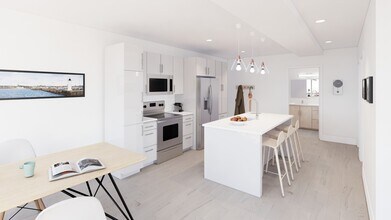 1 Newcomb St, Unit #303 in Boston, MA - Building Photo - Building Photo