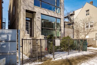 922 N Hermitage Ave in Chicago, IL - Building Photo - Building Photo