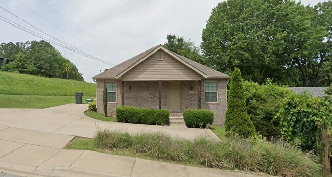 1217 N Stephens Ave in Fayetteville, AR - Building Photo - Building Photo