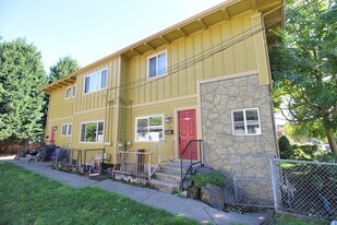 4224-4224 N Commercial Ave in Portland, OR - Building Photo