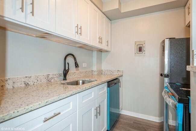 1400 Chicago Ave in Evanston, IL - Building Photo - Building Photo