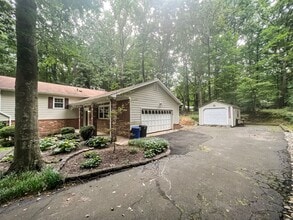 13501 Richie Ct in Manassas, VA - Foto de edificio - Building Photo