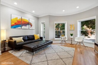 2027 N HOWE St in Chicago, IL - Building Photo - Building Photo